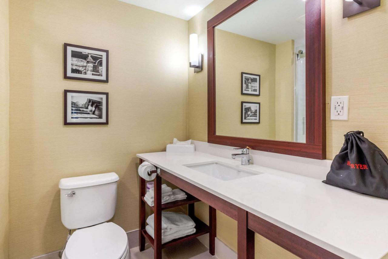 Comfort Suites Downtown Windsor Luaran gambar