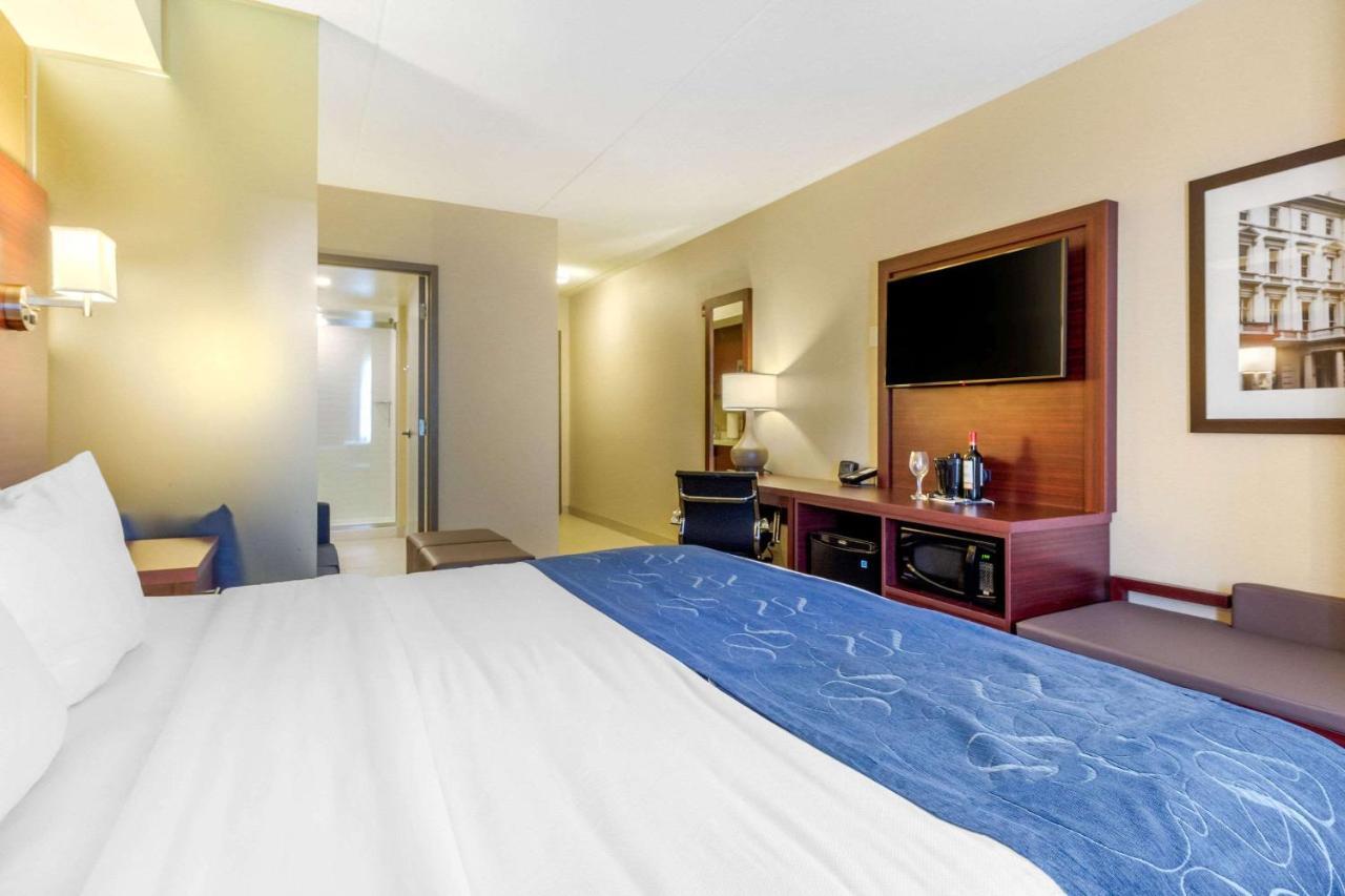 Comfort Suites Downtown Windsor Luaran gambar