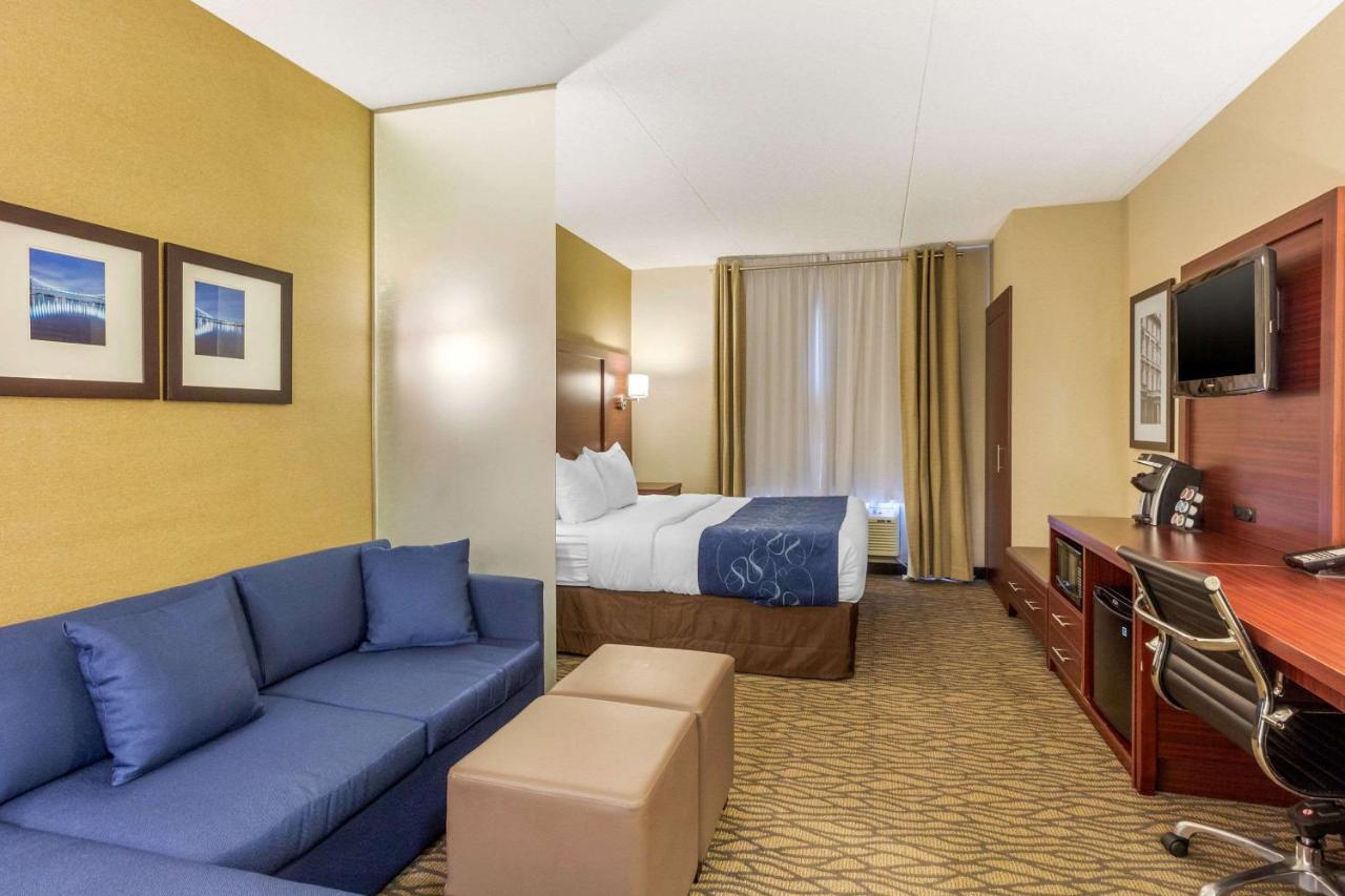 Comfort Suites Downtown Windsor Luaran gambar