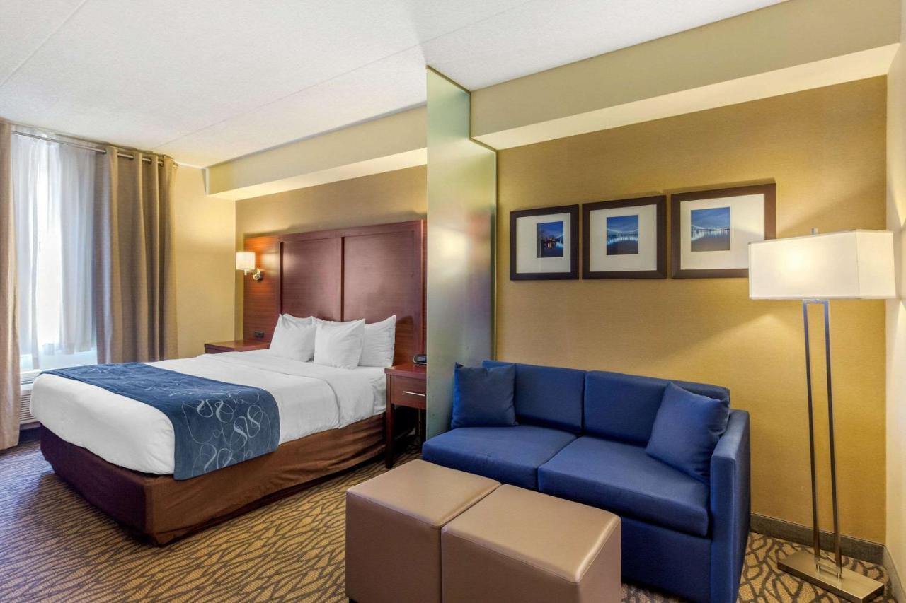 Comfort Suites Downtown Windsor Luaran gambar